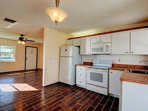3rd image of 3765 101st Ave N #3