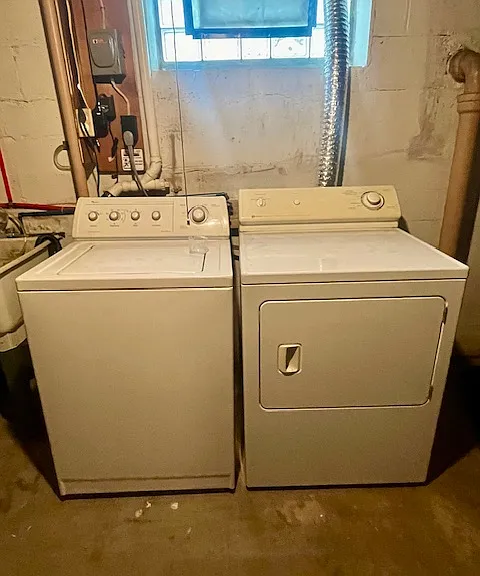 washer & dryer included