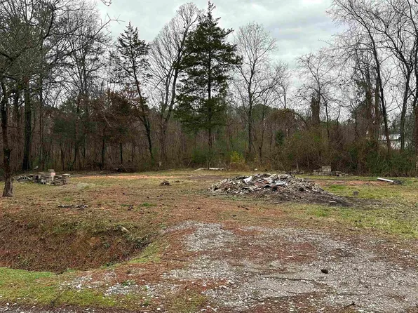 324 Airport Rd, Laceys Spring, AL 35754