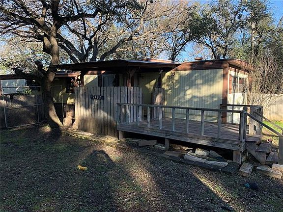 3rd image of 2402 Cypress Ln