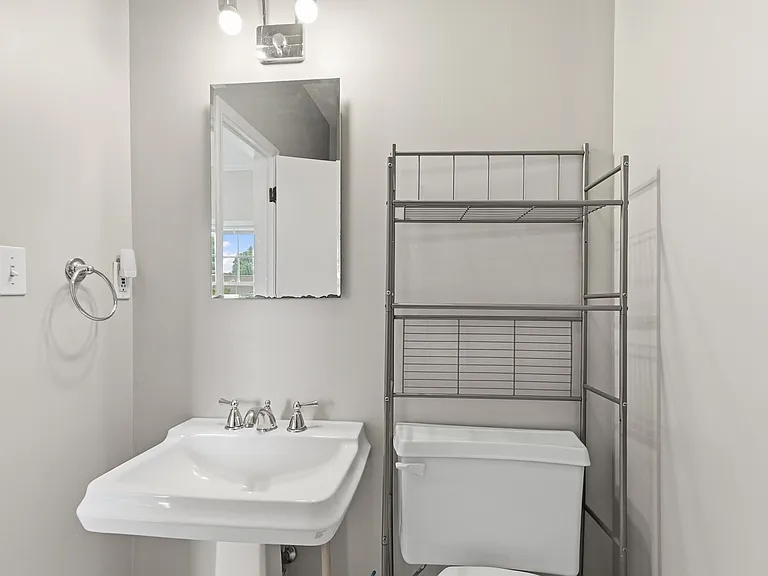 253 Cedar Crst — Photo 12