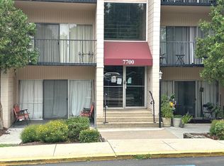 7700 Arehart Dr APT 1211, Hyattsville, MD 20784