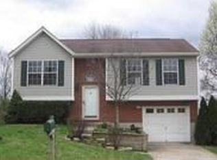 1 Willowood Ln, Walton, KY 41094