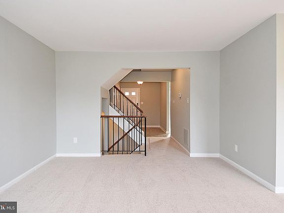 4th image of 10463 White Granite Ct