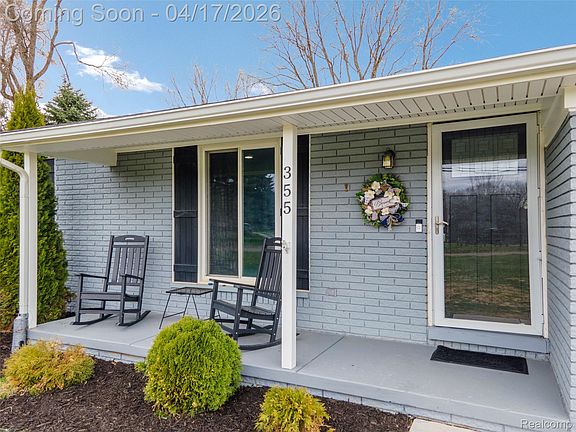 5th image of 355 Sanders Rd