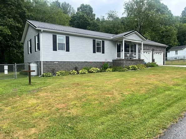 601 25th St, Oak Hill, WV 25901