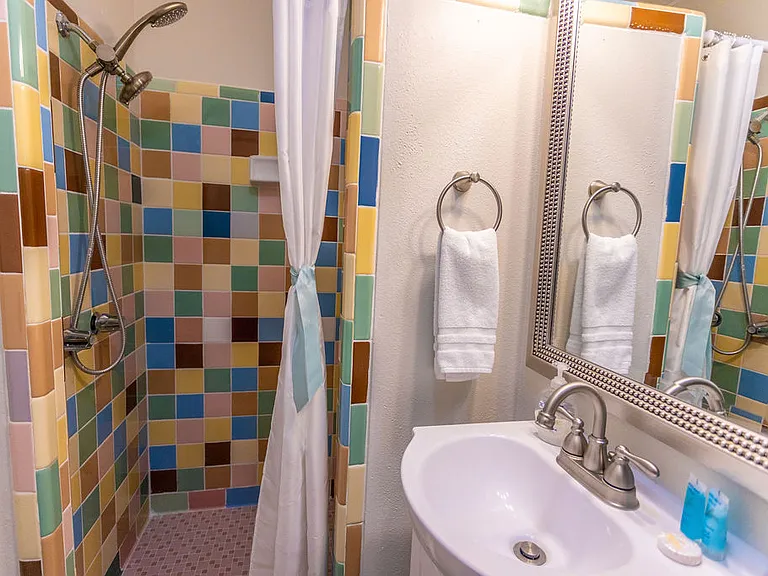 500 Burchwood Bay Rd #B — Photo 7