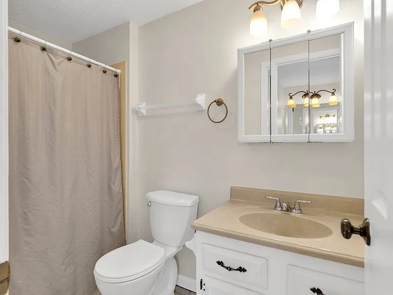 880 Ruskin Dr — Photo 35