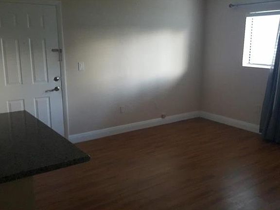 4th image of 350 Palm Cir W APT 104