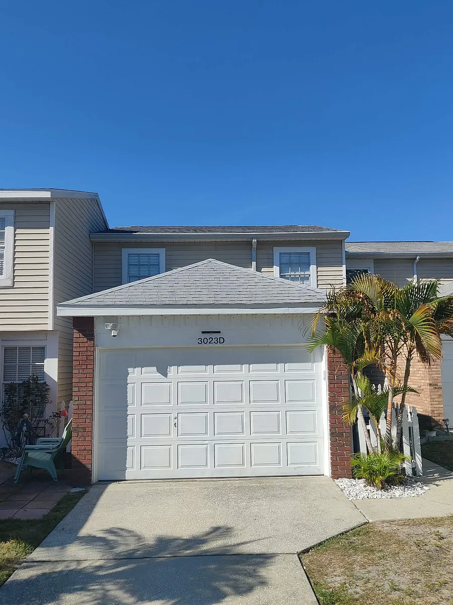 3 Bedroom, 2 1/2 bathrooms, 1 car garage - 3023 Beecher Dr E