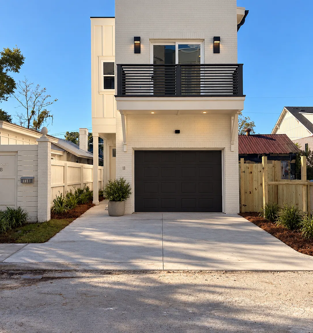 3 bed, 2.5 bath, 1850 sqft, $3,750 — Photo 1