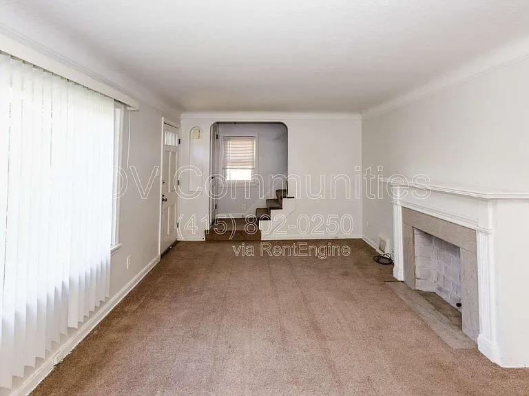 4871 Oakland Dr — Photo 3