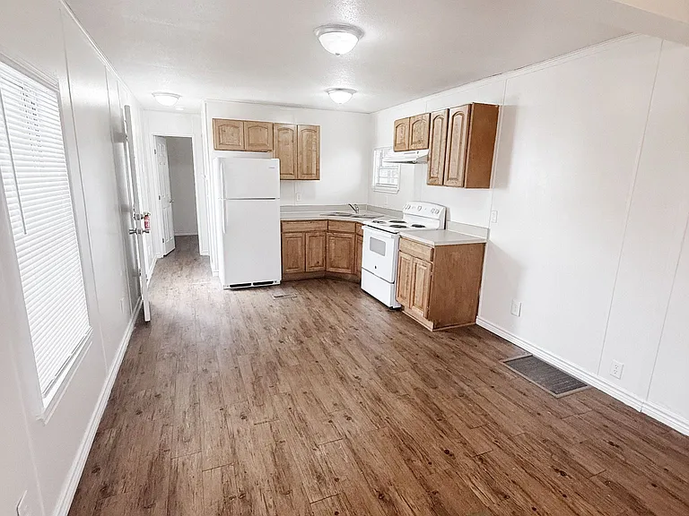 2211 Ashberry Ave #2 — Photo 8