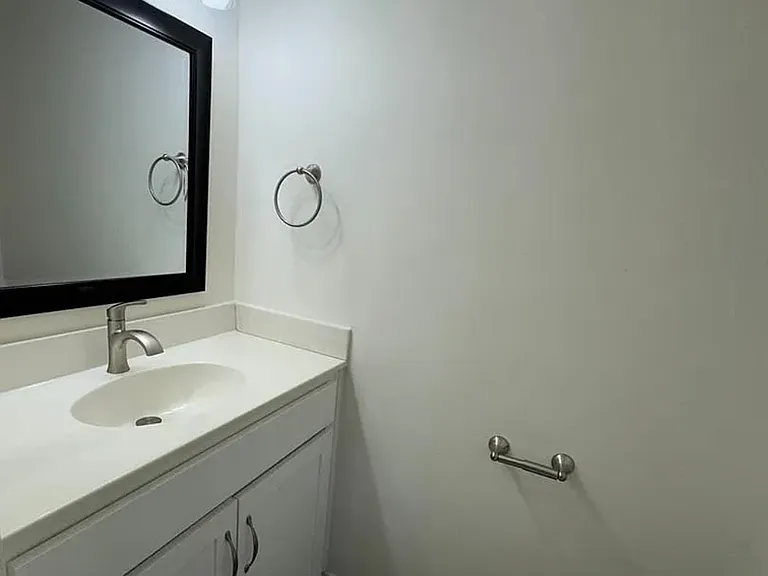 723 Hemlock St #1 — Photo 11