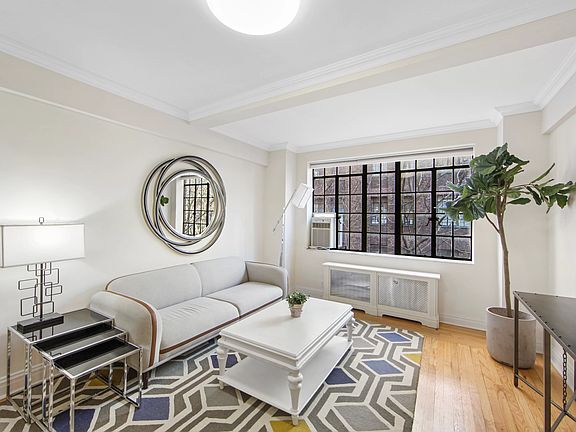 4th image of 325 E 41st St APT 608