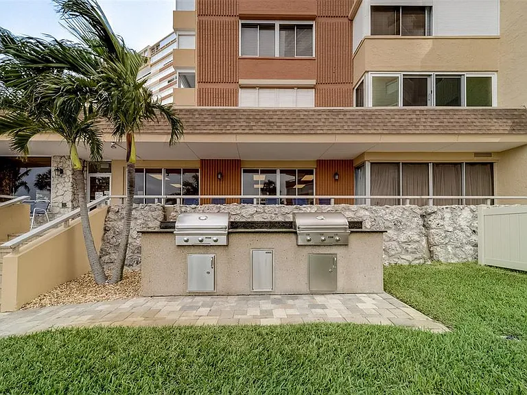 17900 Gulf Blvd #1B — Photo 43