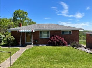 1674 Clairton Rd, West Mifflin, PA 15122