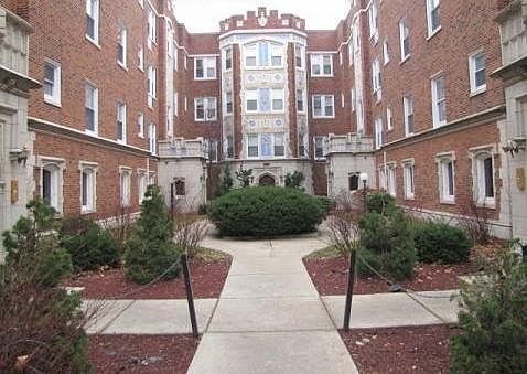 1st image of 6725 S Paxton Ave APT 2W