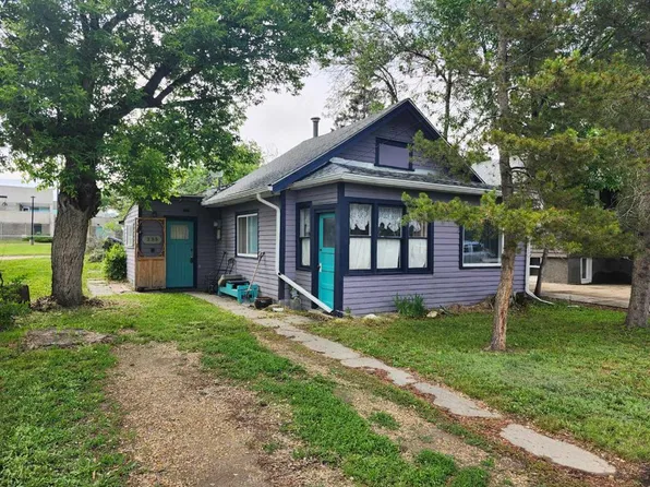 355 E 4th St W, Drumheller, AB T0J 0Y3