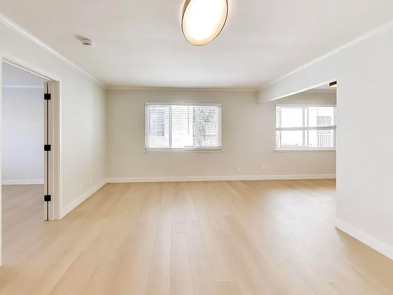1249 Oak Grove Ave #4 — Photo 9