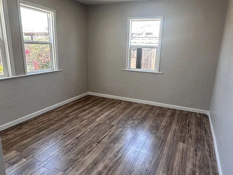 601 Orange Ave — Photo 4