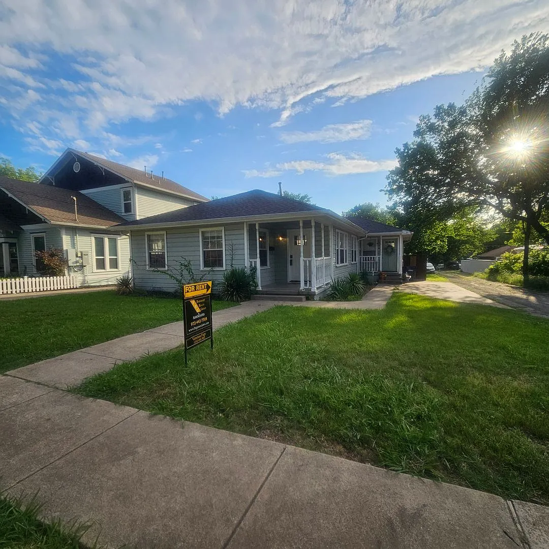 Bradley Duplex — Photo 1