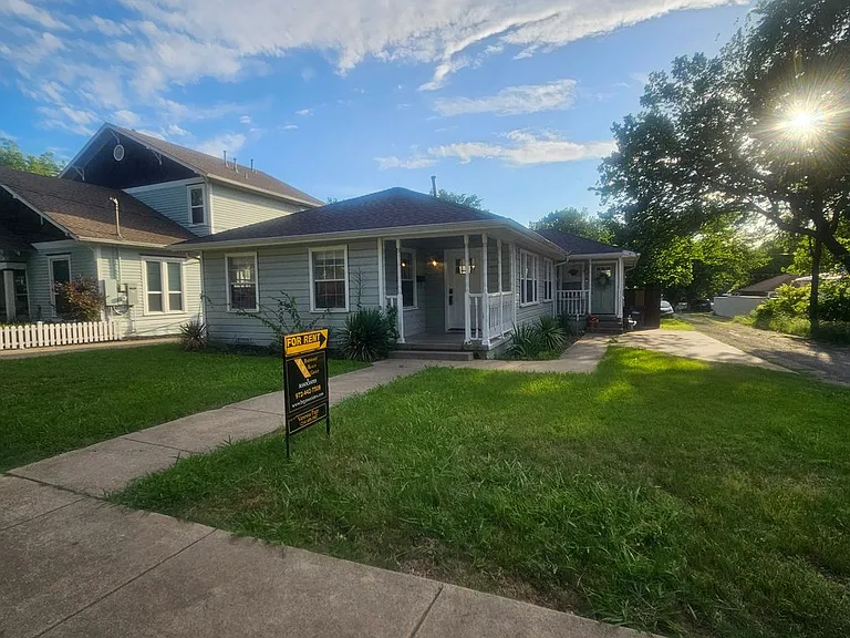 307 N Bradley St — Photo 1