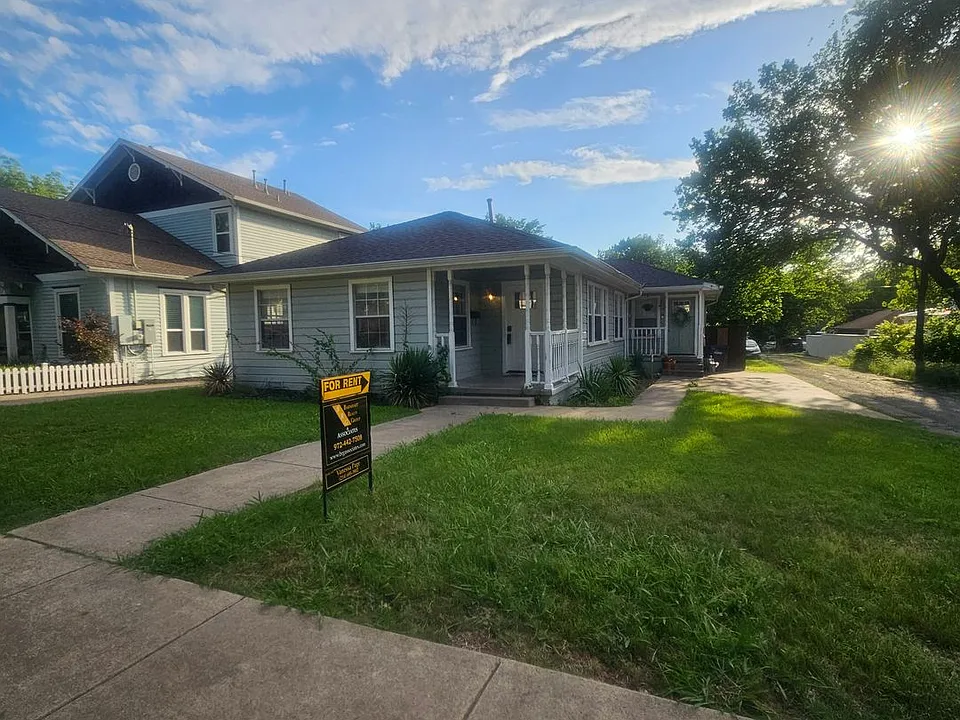 307 N Bradley St