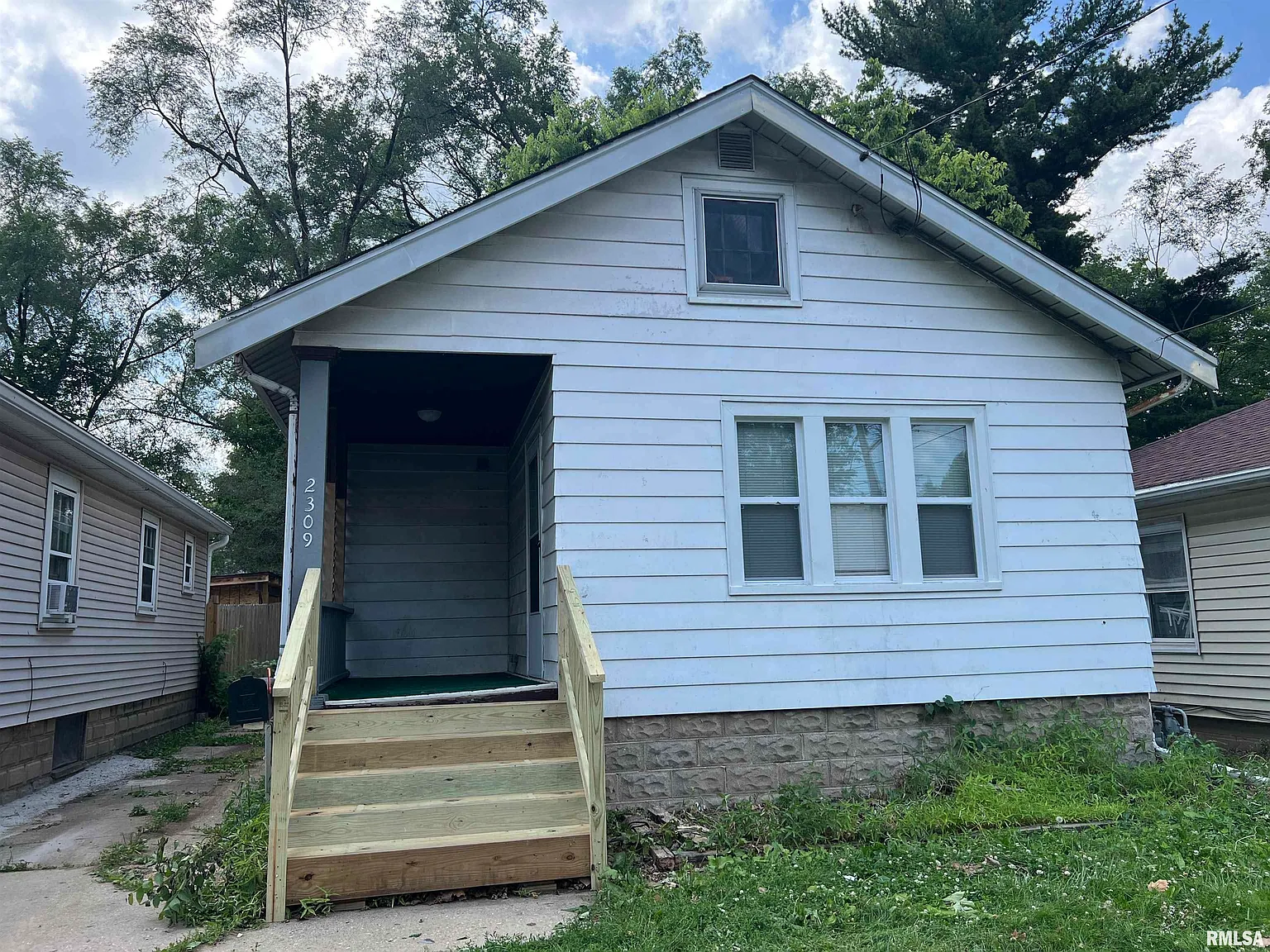 2309 N Flora Ave photo 1