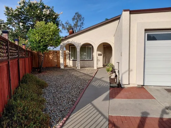 502 Glenheather Dr, San Marcos, CA 92069