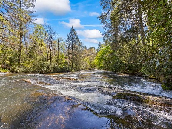 2nd image of 1243 Hooper Rd