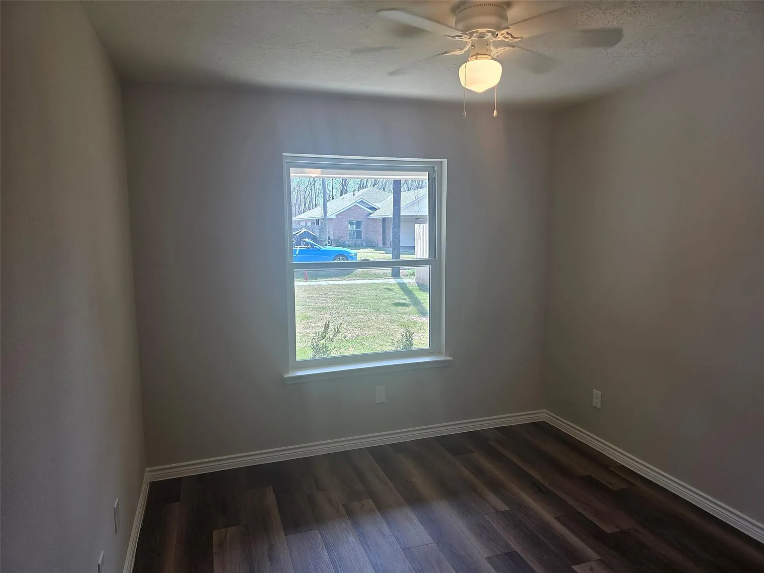3 bed, 2.0 bath, 1623 sqft, $1,750 — Photo 3