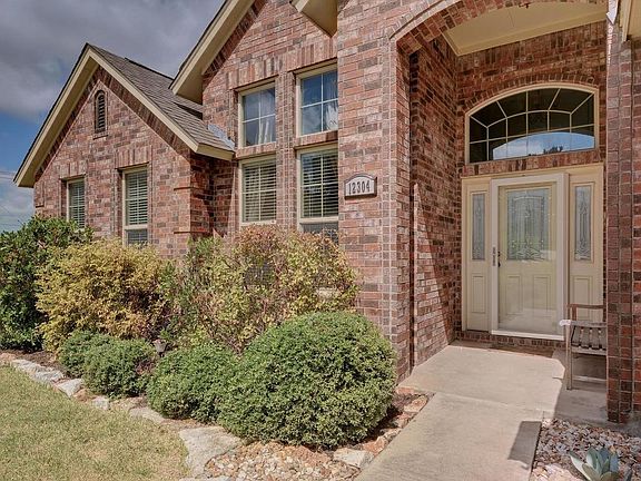 3rd image of 12304 Zeller Ln