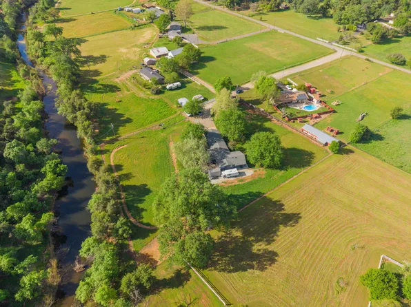 19970 Loafer Way, Redding, CA 96002