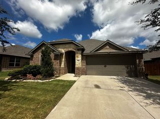 3009 Fern Ct, Midlothian, TX 76065