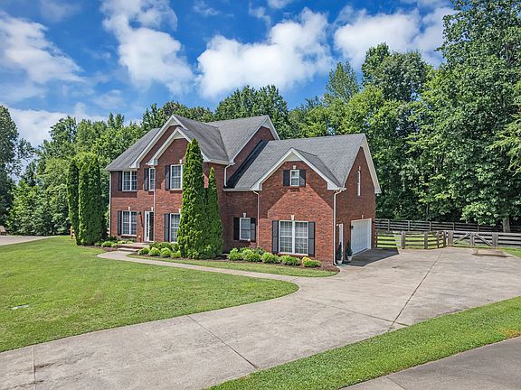 3rd image of 3347 Sheffield Way