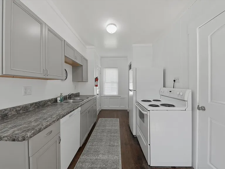 324 W Church St — Photo 19