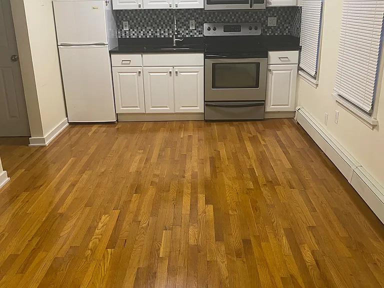 1150 Bloomfield St #3 — Photo 4