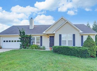 217 Ash Wood Ln, Cleveland, GA 30528