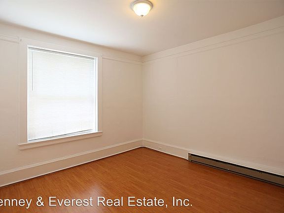 2nd image of 660 Bush St APT 506