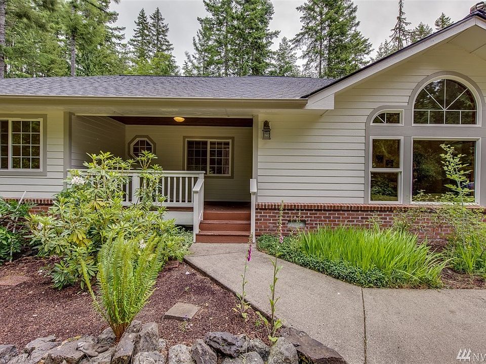 1st image of 4926 Bridletree Dr NW