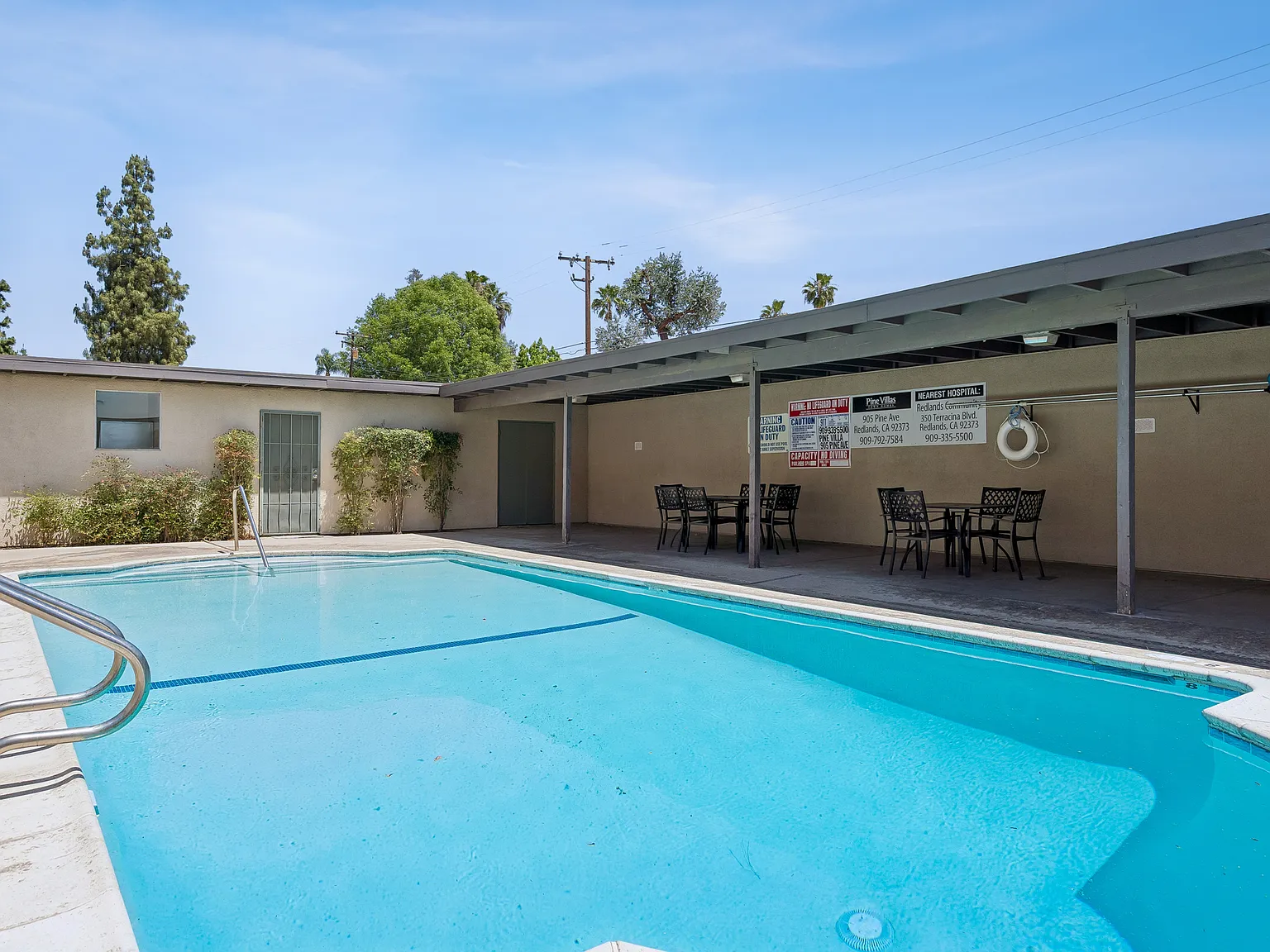 Pine Villas — Photo 2