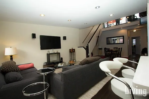 Rented by Living New York | media 24