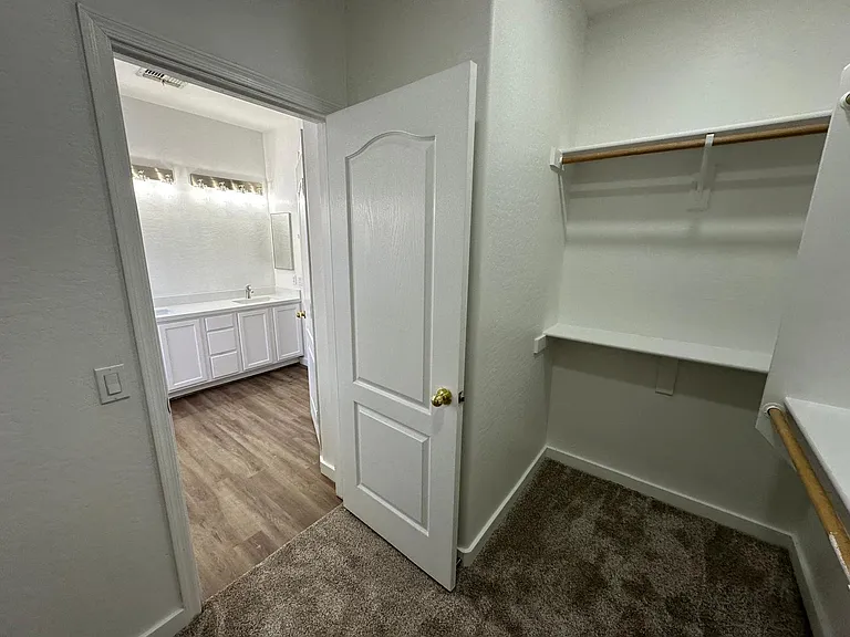 15238 W Custer Ln — Photo 6