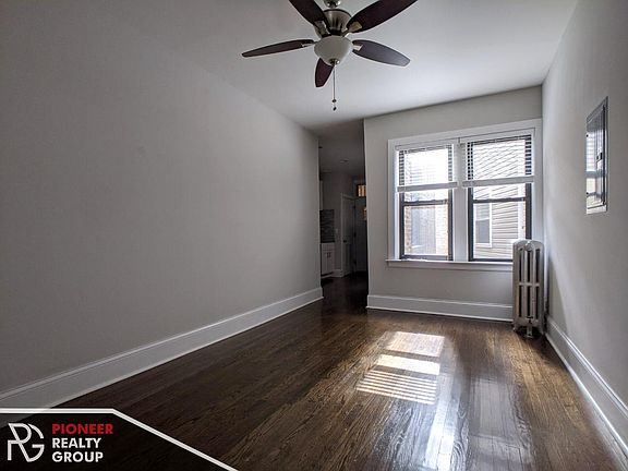 2nd image of 5160 N Leavitt St #2WW