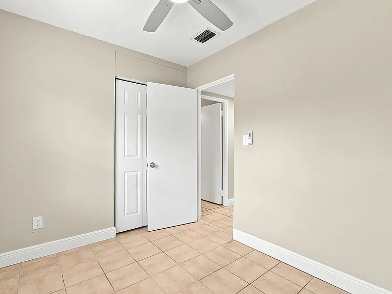 1704 Paine Ave — Photo 18