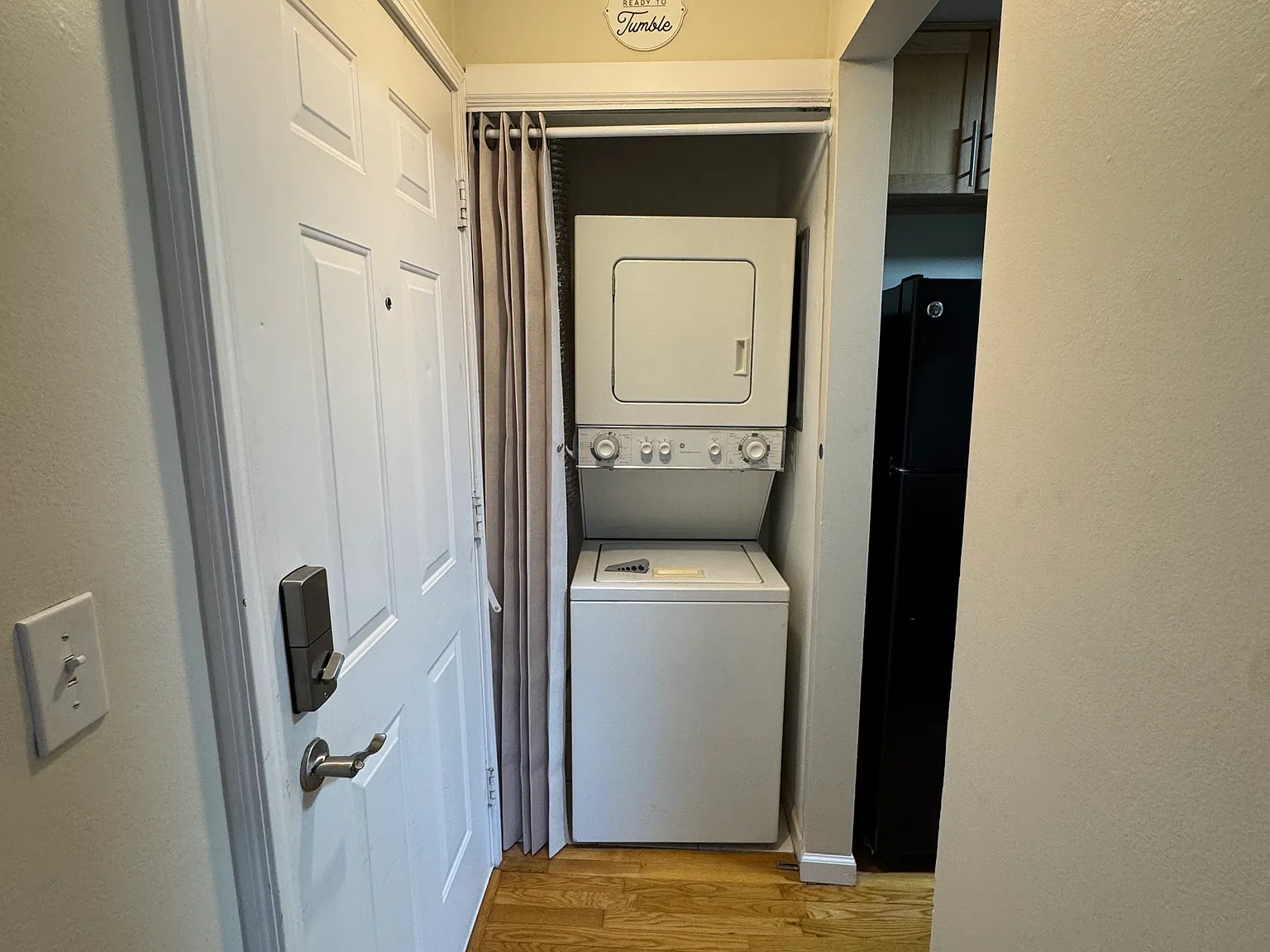 2 bed, 760 sqft, $1,300 — Photo 3