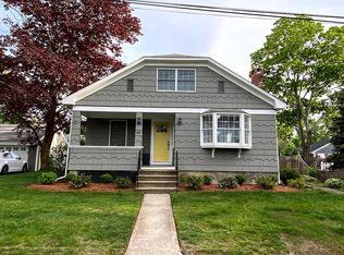 20 Sylvester St, Barrington, RI 02806