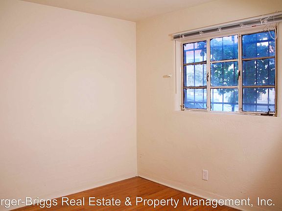 4th image of 1601 Tijeras Ave NE APT 26