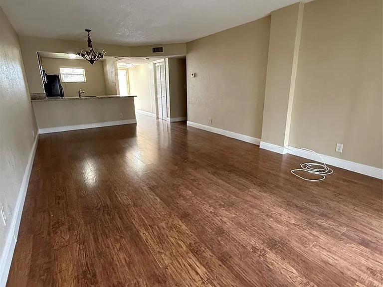1200 NW 87th Ave #114 — Photo 7